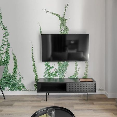 Urban Jungle Apartments By Reside Baltic Вильнюс Экстерьер фото